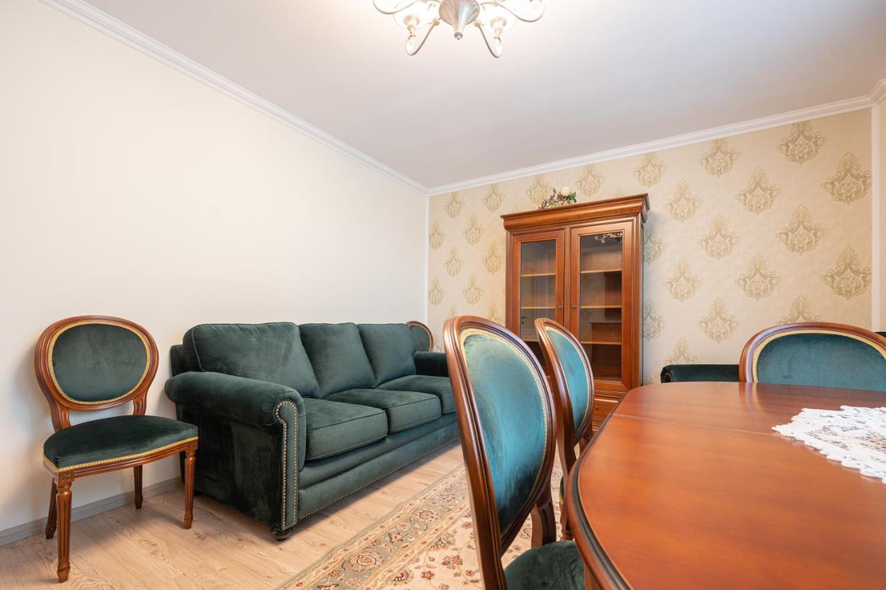 Apartamento Dragos Flat Oradea Exterior foto
