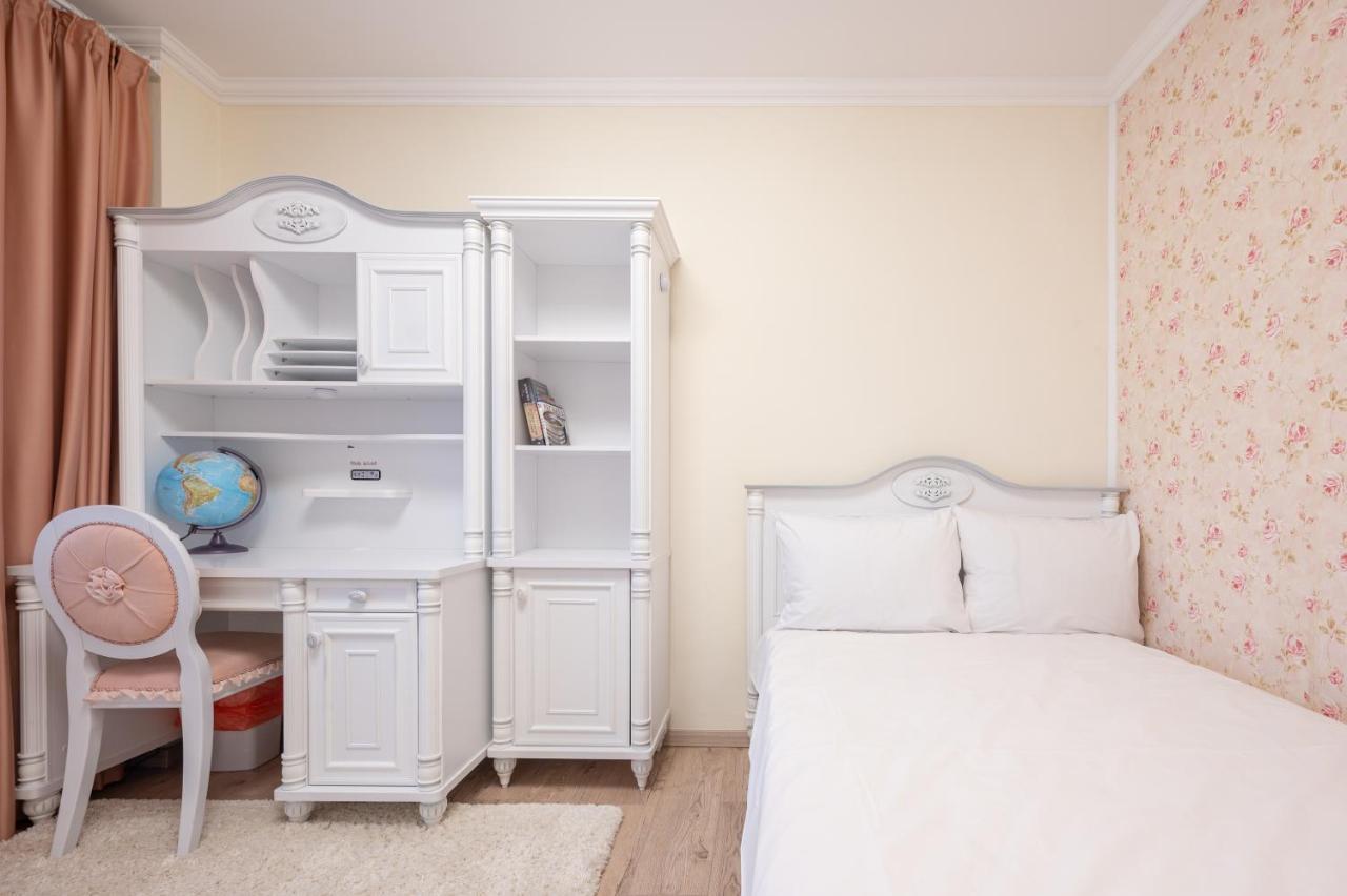 Apartamento Dragos Flat Oradea Exterior foto