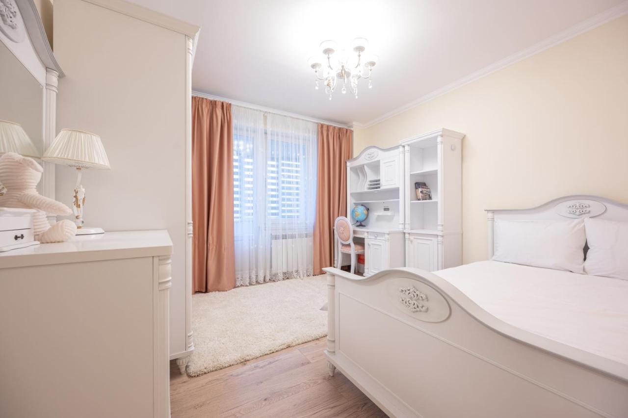 Apartamento Dragos Flat Oradea Exterior foto