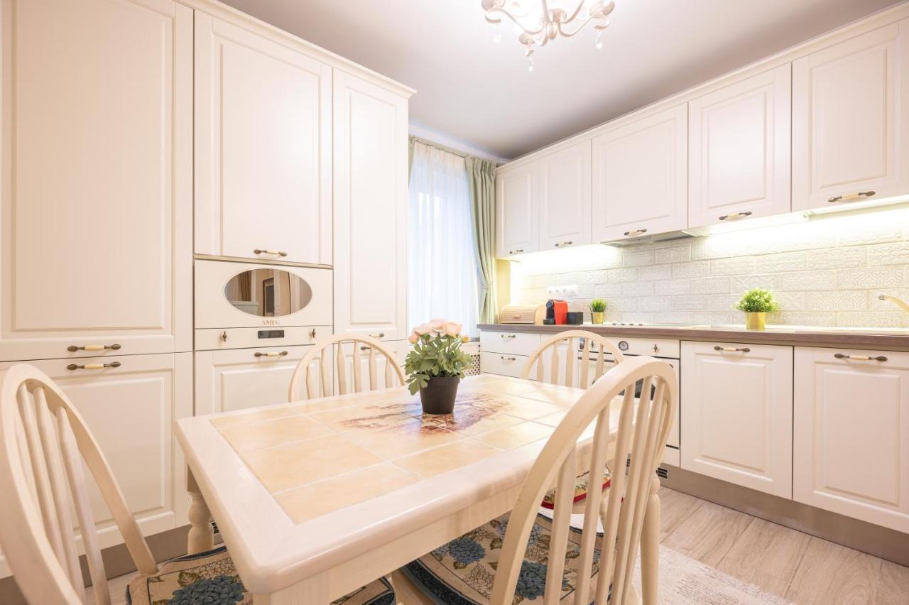 Apartamento Dragos Flat Oradea Exterior foto