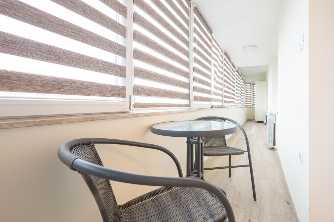 Apartamento Dragos Flat Oradea Exterior foto